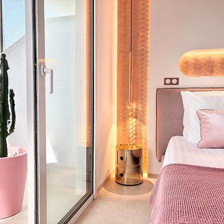 Royal Pink - Design- Vue De Reve - Parking Gratuit Appartamento