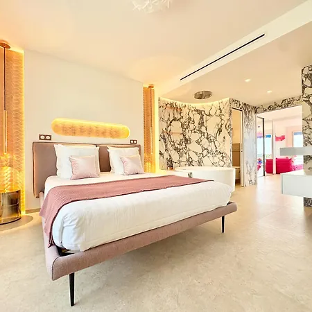 Appartamento Royal Pink - Design- Vue De Reve - Parking Gratuit *