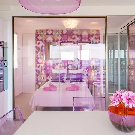 Royal Pink - Design- Vue De Reve - Parking Gratuit Cannes