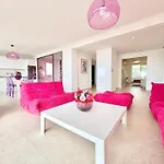 Royal Pink - Design- Vue De Reve - Parking Gratuit Cannes
